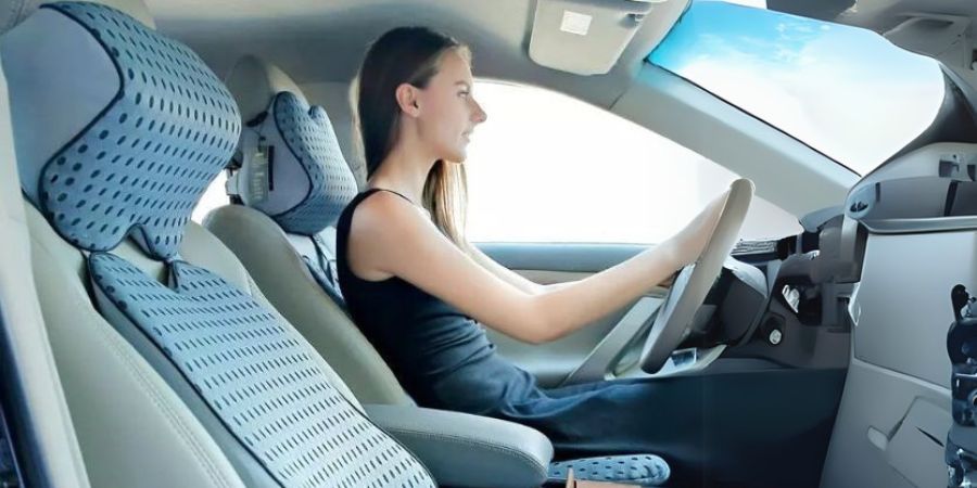 Có nên dùng gối tựa lưng ô tô? Lợi ích và cách chọn phù hợp nhất 2025 4 Nhược điểm khi sử dụng gối tựa lưng ô tô