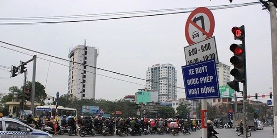 Biển Cấm Quay Đầu: Tất Cả Thông Tin Bạn Cần Biết 2025 14 Quy định pháp luật về biển cấm quay đầu