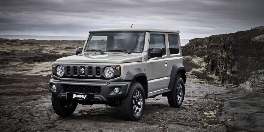Top 10 Xe Ô Tô Địa Hình Đáng Mua Nhất 2025: Bảng Xếp Hạng Toàn Diện 8 Suzuki Jimny 5 cửa