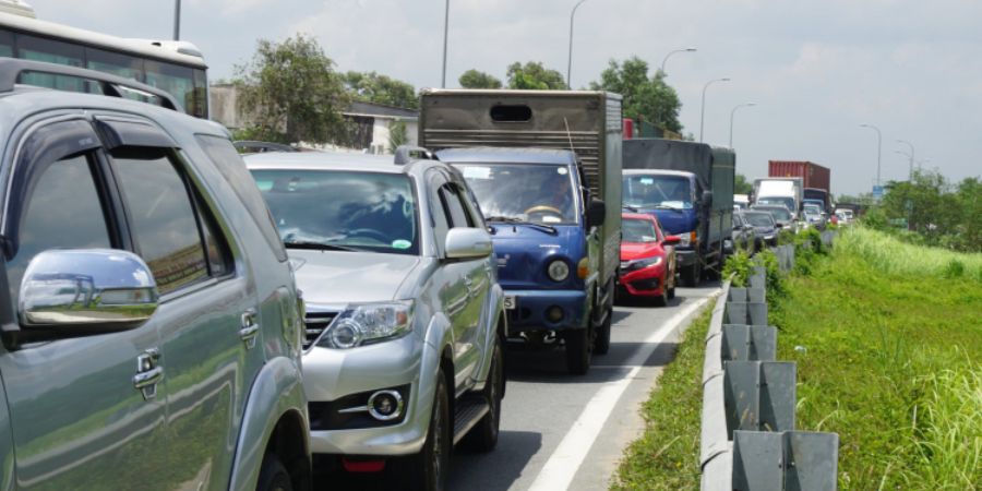 Auto Hold: Tính Năng Giữ Phanh Tự Động Tiện Lợi Tăng An Toàn 4 Auto Hold cực kỳ hữu ích khi xe di chuyển trong điều kiện kẹt xe kéo dài