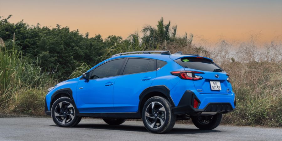 gia lan banh subaru crosstrek 02