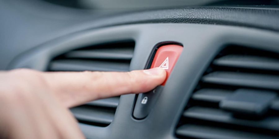 Đèn cảnh abso nguy hiểm trên ô tô 4