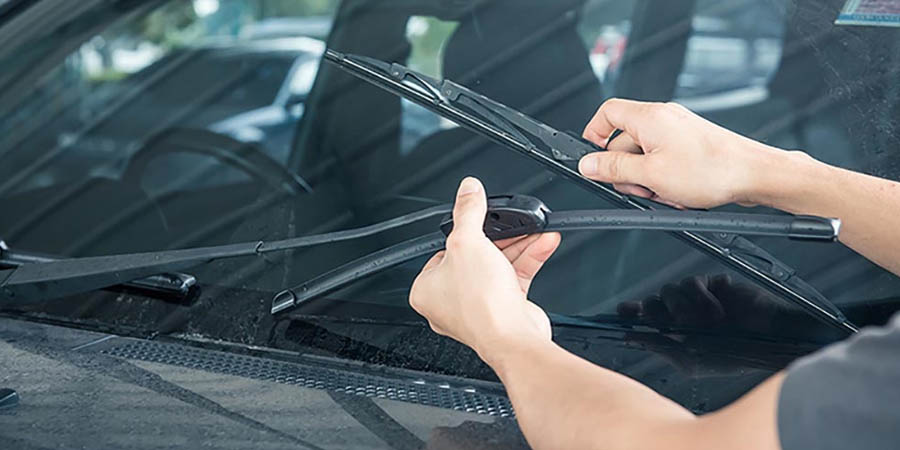 Bí Quyết Chọn Cần Gạt Nước Ô Tô Phù Hợp: Từ Cấu Tạo Đến Phân Loại 6 Dấu hiệu nhận biết cần thay thế cần gạt nước