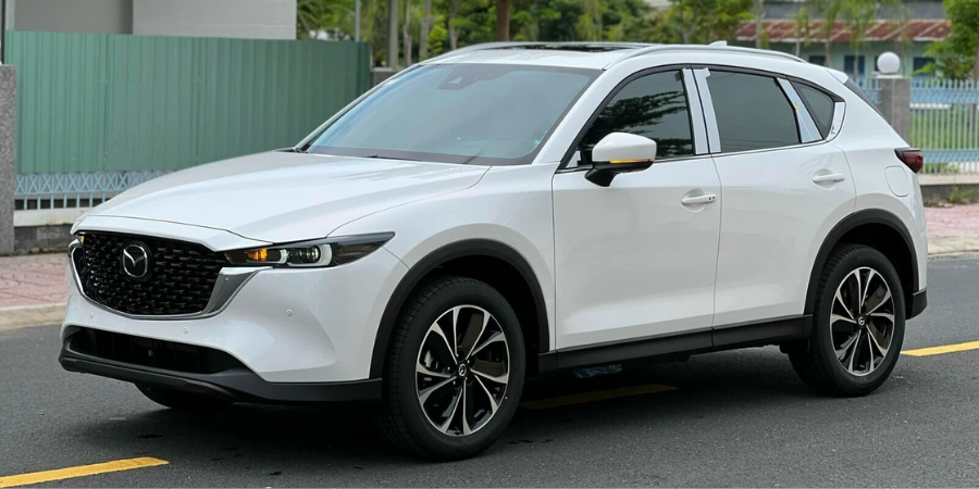 Khám phá 10 mẫu xe 5 chỗ gầm cao đáng mua tại Việt Nam 2025 2 Mazda CX 5 899 trieu dong